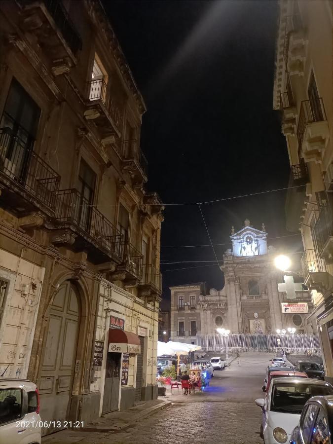 Florhouse Pacini Apartment Catania Bagian luar foto