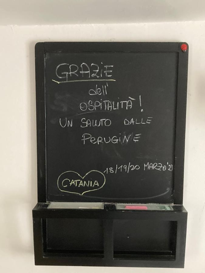 Florhouse Pacini Apartment Catania Bagian luar foto